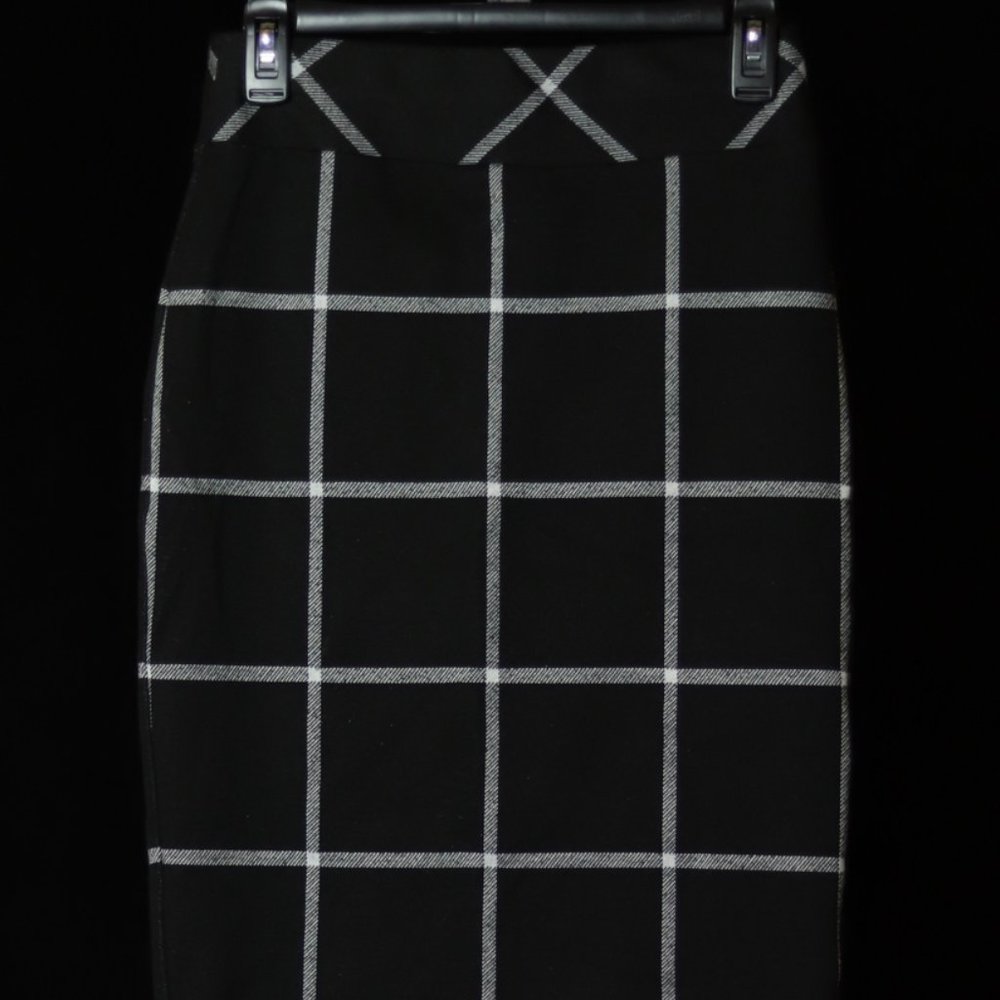 Black & White pattern skirt